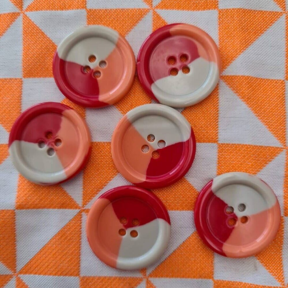 Button tricolor #3